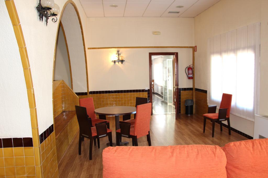 Aparthotel Tres Caminos El Grado Exterior photo